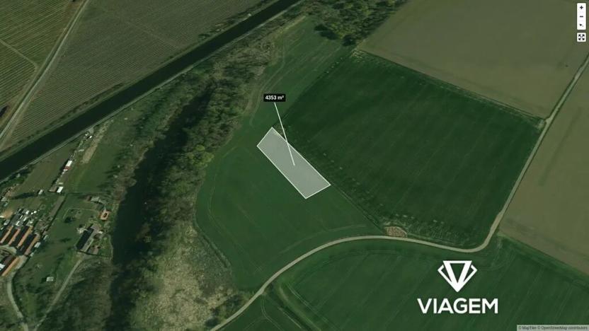 Prodej podílu pole, Lužec nad Vltavou, 408 m2