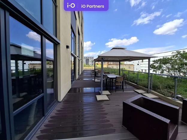 Pronájem kanceláře, Praha - Karlín, Pernerova, 879 m2