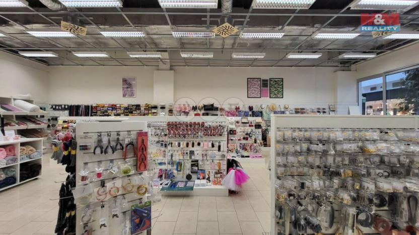 Pronájem obchodního prostoru, Olomouc - Řepčín, Pražská, 144 m2