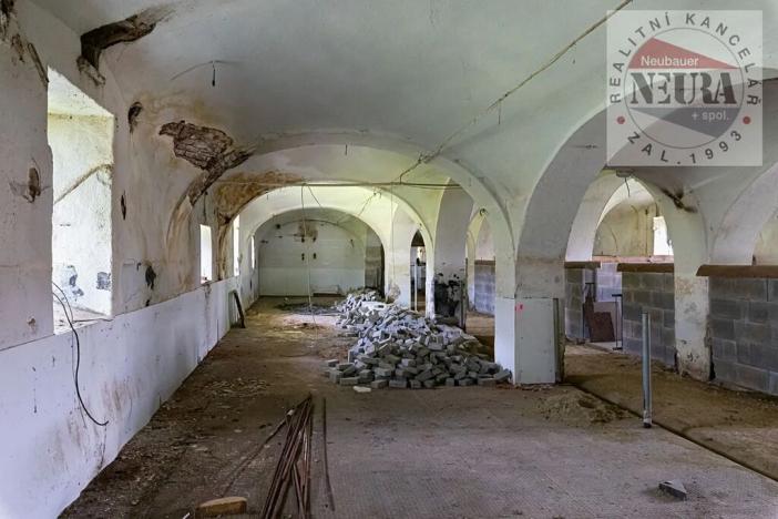 Prodej zemědělského objektu, Okrouhlice, Valečov, 12145 m2