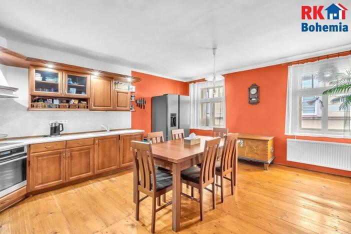 Prodej vícegeneračního domu, Mnichovo Hradiště, Masarykovo náměstí, 500 m2