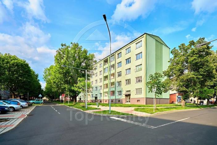 Prodej bytu 3+1, Ostrov, Kollárova, 71 m2