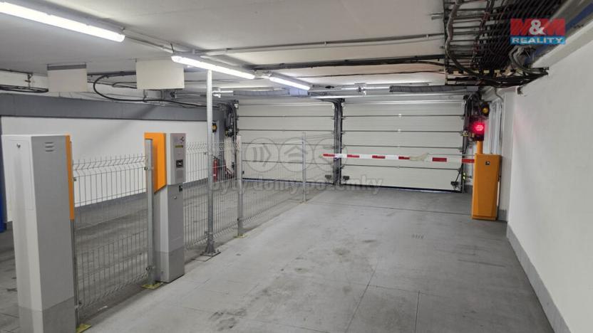 Prodej garážového stání, Praha - Podolí, Milevská, 10 m2