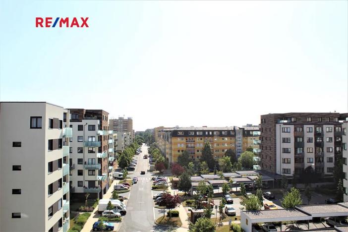 Prodej garážového stání, Praha - Hlubočepy, Vítové, 28 m2