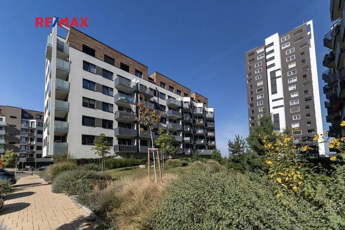 Prodej garážového stání, Praha - Hlubočepy, Vítové, 28 m2