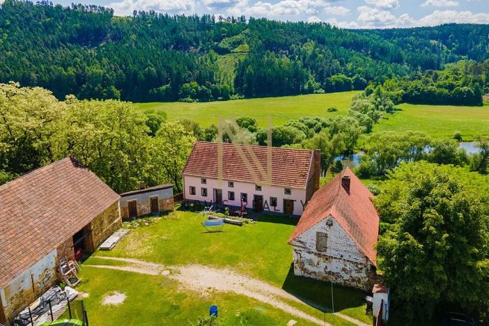 Prodej rodinného domu, Bohy, 188 m2