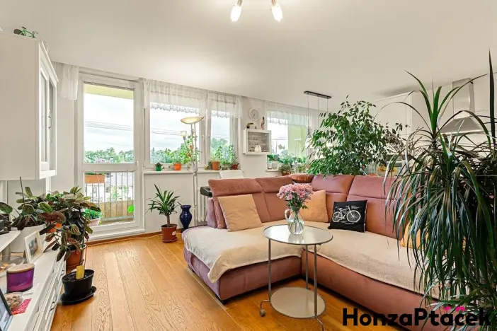 Prodej bytu 3+1, Praha - Horní Počernice, Třebešovská, 77 m2