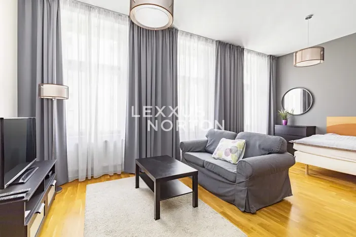 Pronájem bytu 1+kk, Praha - Vinohrady, Sázavská, 35 m2