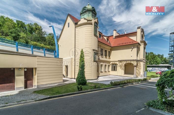 Prodej historického objektu, Praha - Smíchov, Kartouzská, 664 m2