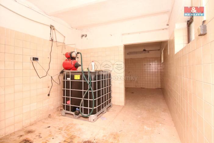 Pronájem skladu, Kratonohy, 3652 m2