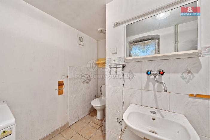 Prodej rodinného domu, Janov, 268 m2