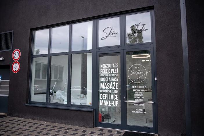Prodej obchodního prostoru, Praha - Strašnice, Zvěřinova, 34 m2