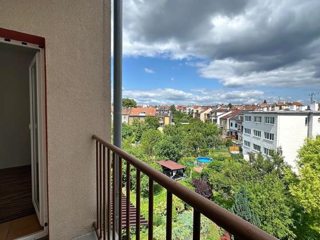 Pronájem bytu 1+1, Brno, Merhautova, 51 m2