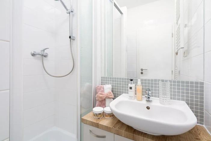 Pronájem bytu 1+kk, Praha - Hostivař, Hornoměcholupská, 26 m2