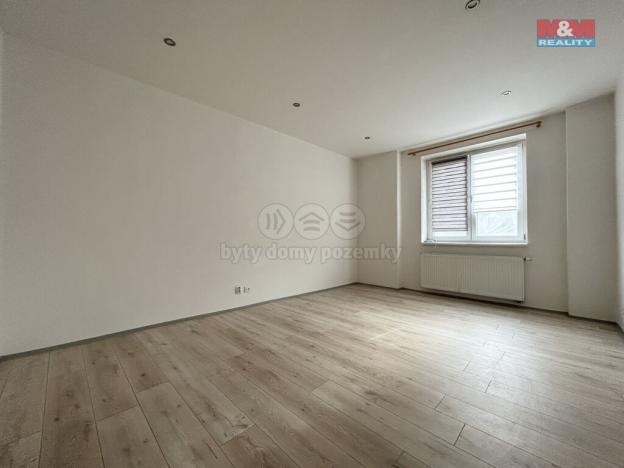 Pronájem bytu 1+1, Chomutov, Kadaňská, 38 m2