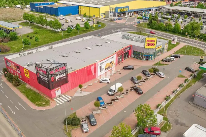 Pronájem obchodního prostoru, Praha - Horní Počernice, Skorkovská, 300 m2