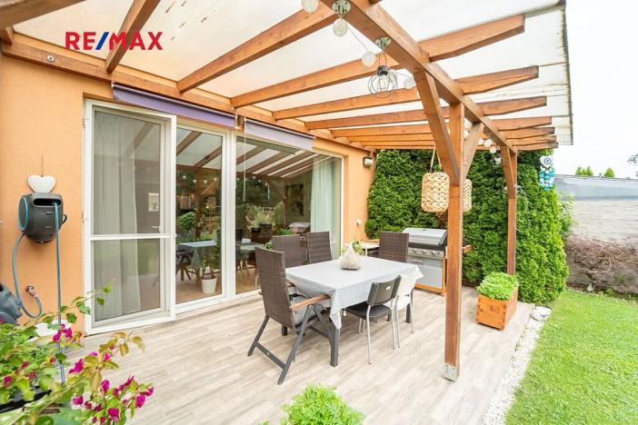 Prodej rodinného domu, Nupaky, K Parku, 156 m2