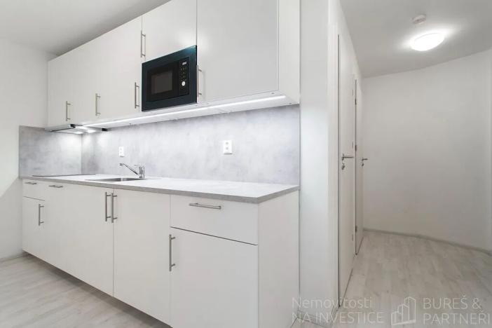 Pronájem bytu 2+kk, Praha - Suchdol, Suchdolské náměstí, 43 m2