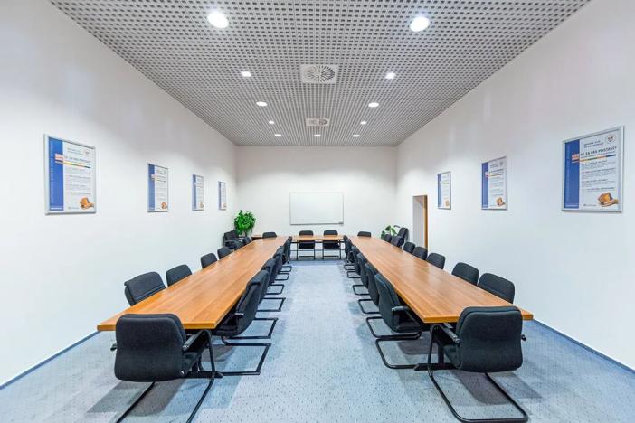 Pronájem kanceláře, Praha - Vysočany, Freyova, 276 m2