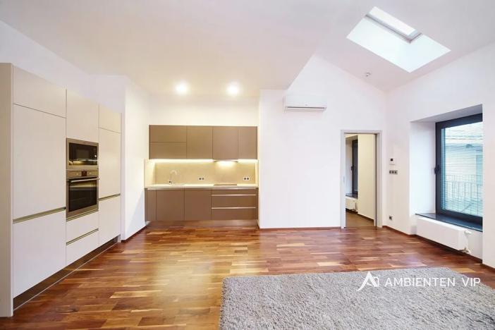 Pronájem bytu 2+kk, Brno, Jakubská, 69 m2