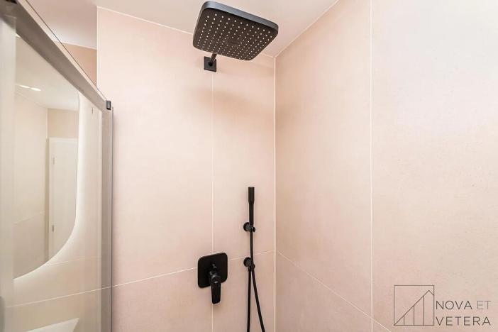 Prodej bytu 2+kk, Praha - Břevnov, Nad Kajetánkou, 42 m2