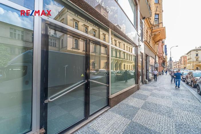 Pronájem obchodního prostoru, Praha - Nové Město, Hybernská, 526 m2
