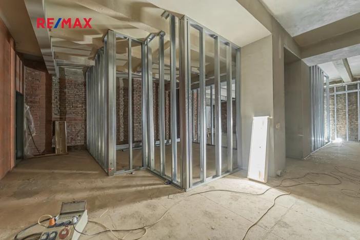 Pronájem obchodního prostoru, Praha - Nové Město, Hybernská, 526 m2