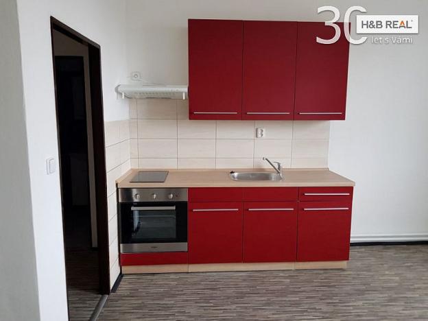 Pronájem bytu 1+kk, Hranice - Hranice I-Město, Tř. 1. máje, 30 m2
