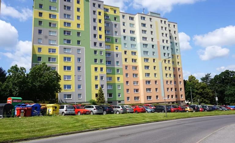 Pronájem bytu 2+kk, Liberec, Dobiášova, 42 m2