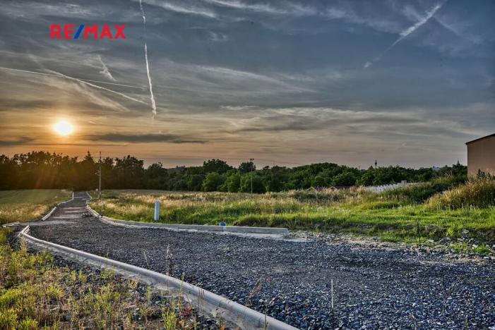 Prodej pozemku pro bydlení, Týnec nad Labem, 911 m2