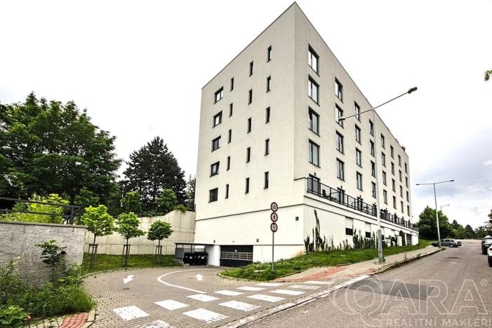 Prodej garážového stání, Praha - Chodov, Klapálkova, 12 m2