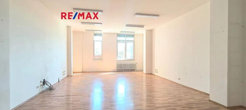 Pronájem kanceláře, Praha - Kobylisy, Horňátecká, 72 m2