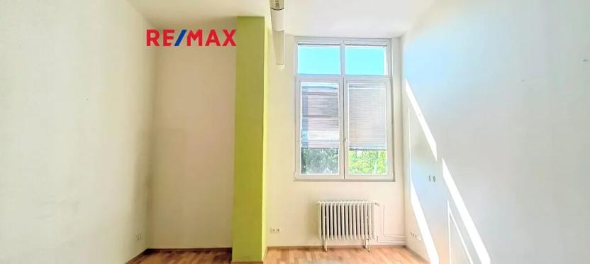Pronájem kanceláře, Praha - Kobylisy, Horňátecká, 20 m2