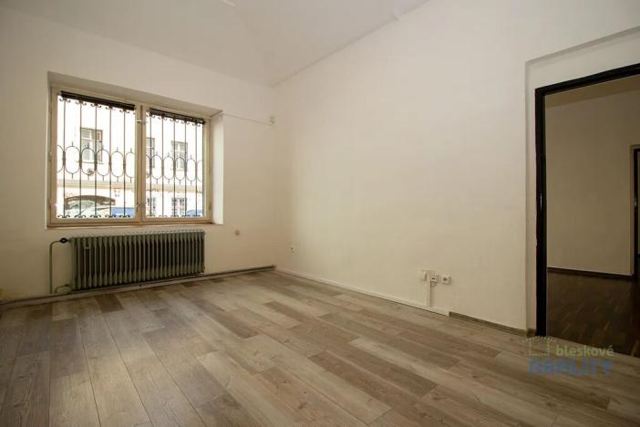 Pronájem kanceláře, Praha - Žižkov, Vlkova, 80 m2