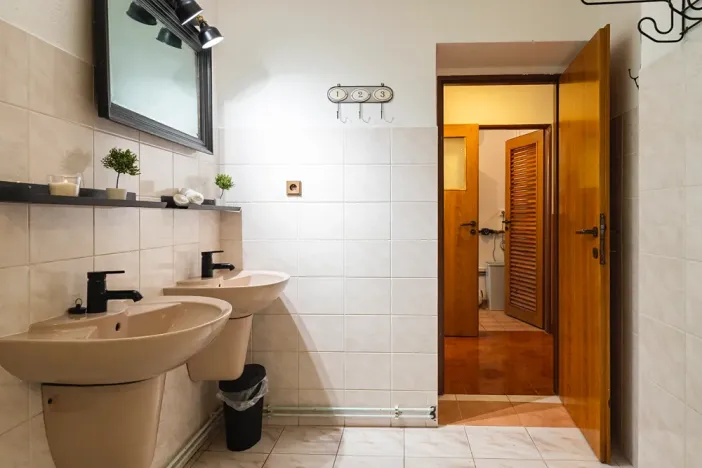 Prodej rodinného domu, Lázně Bělohrad, 178 m2