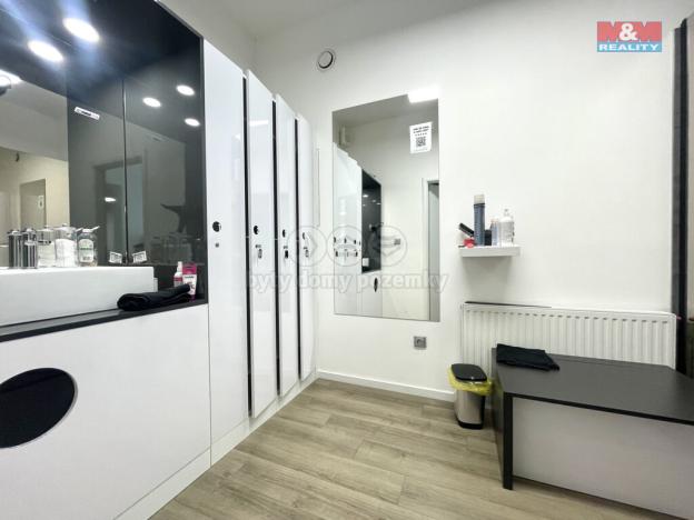 Pronájem obchodního prostoru, Uherské Hradiště, Masarykovo náměstí, 103 m2