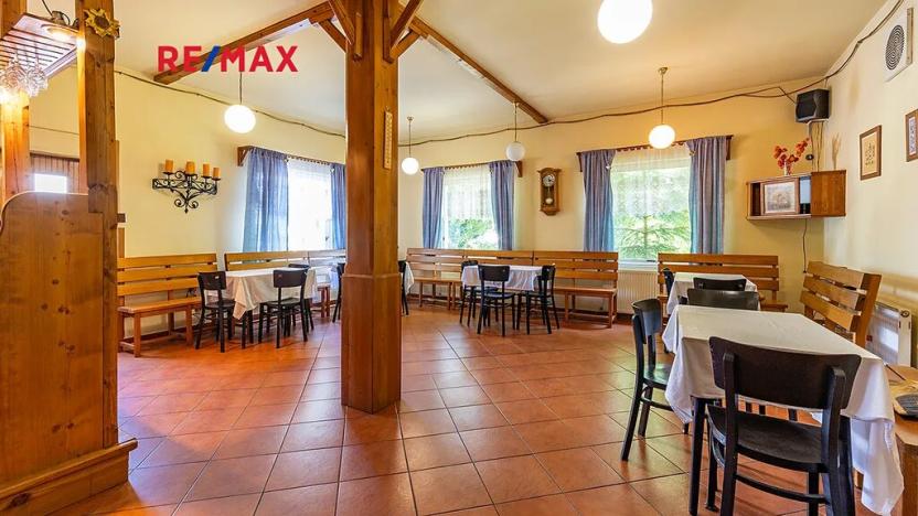 Prodej vícegeneračního domu, Doksy, 611 m2