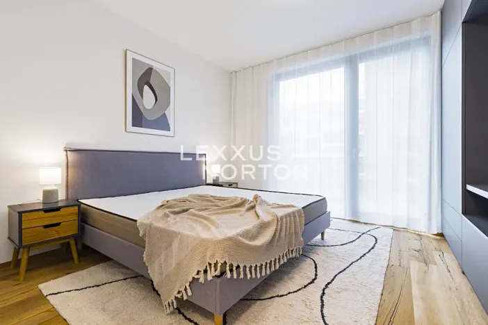 Pronájem bytu 2+kk, Praha - Karlín, Sokolovská, 52 m2