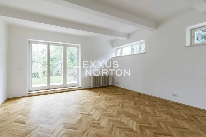 Pronájem rodinného domu, Praha - Smíchov, K vodojemu, 250 m2