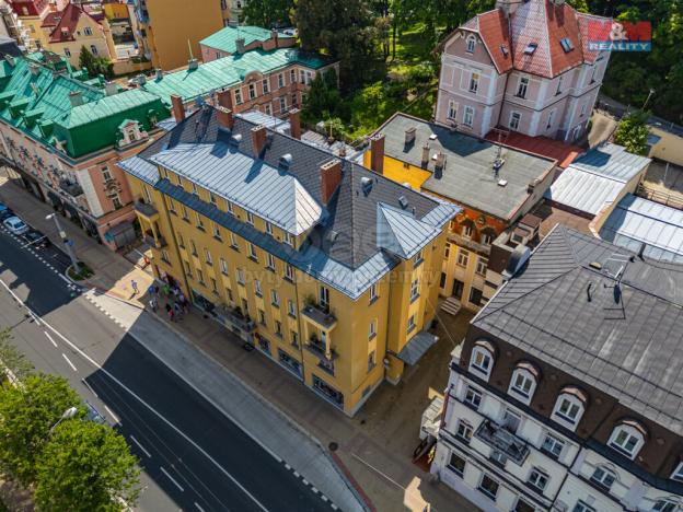 Pronájem obchodního prostoru, Mariánské Lázně, Hlavní třída, 76 m2