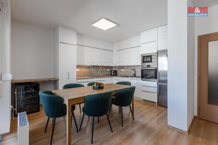 Prodej bytu 3+1, Klatovy - Klatovy IV, K Čínovu, 100 m2