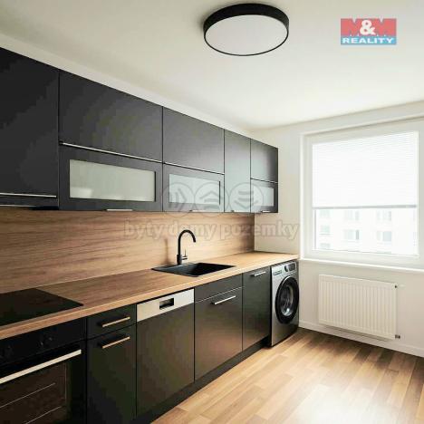 Prodej bytu 3+1, Praha - Chodov, Bachova, 68 m2