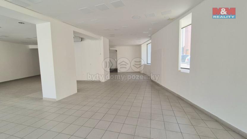 Pronájem obchodního prostoru, Kladno, Komenského, 121 m2