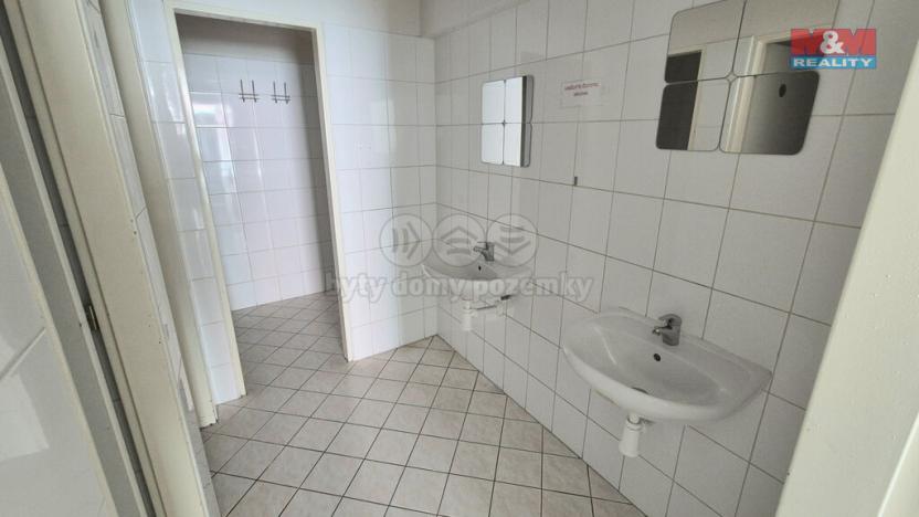 Pronájem obchodního prostoru, Kladno, Komenského, 121 m2