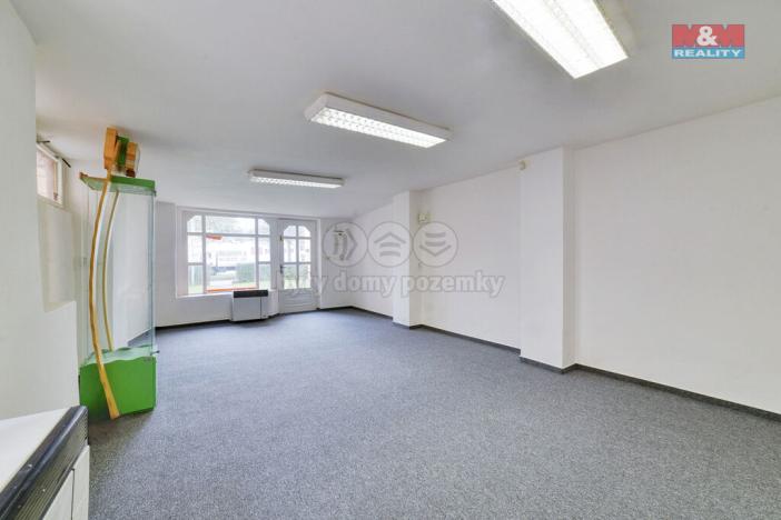 Pronájem obchodního prostoru, Mariánské Lázně, Hlavní třída, 35 m2