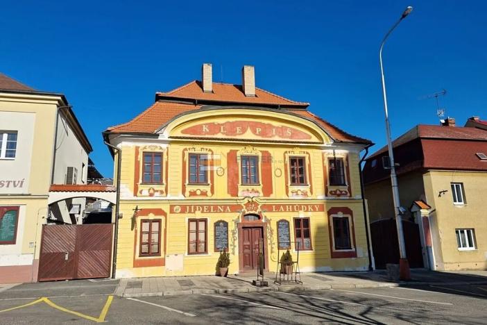 Pronájem bytu 1+kk, Uhlířské Janovice, Václavské náměstí, 26 m2