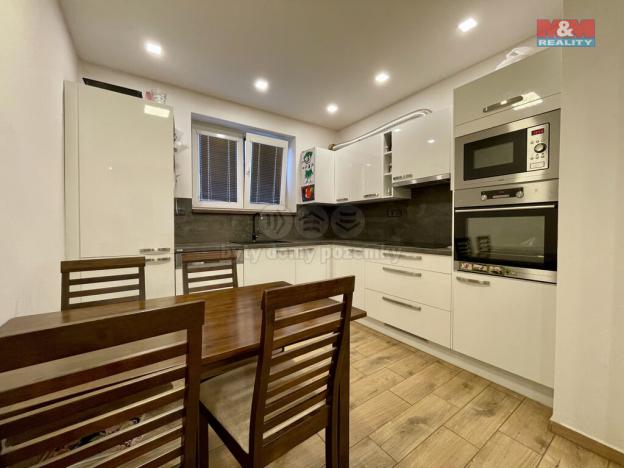 Prodej rodinného domu, Rybitví, Čapkova, 85 m2