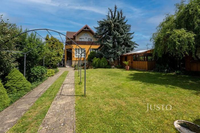 Prodej kanceláře, Uherské Hradiště, V Zahradách, 474 m2