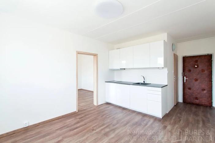Pronájem bytu 2+kk, Praha - Kamýk, Zvolská, 35 m2
