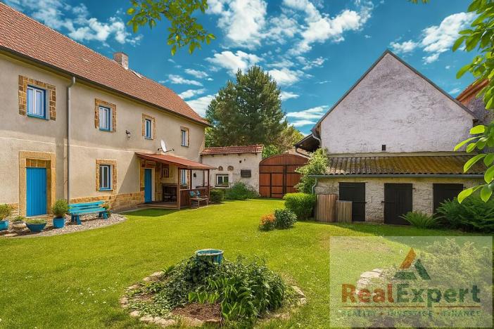 Prodej zemědělské usedlosti, Vraný, 250 m2